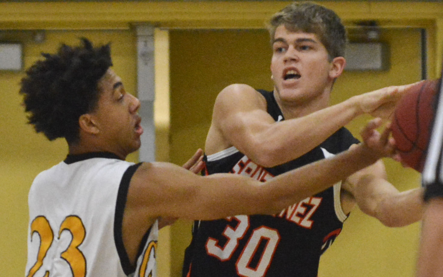 010418 SY CHS b basketball 05.jpg